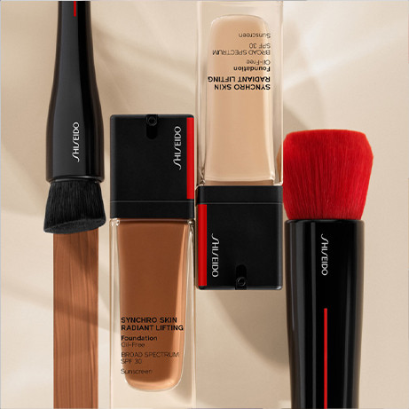 How to Choose a Foundation Brush