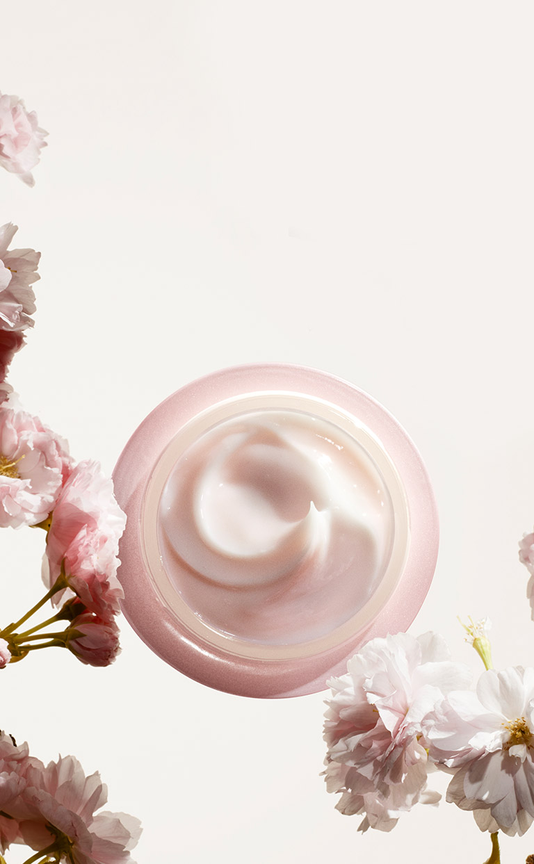 White lucent collection : Brighten and restore radiance